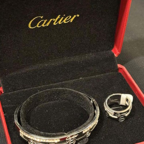 سوار مع خاتم ماركة كارتير بدون ملحقات 