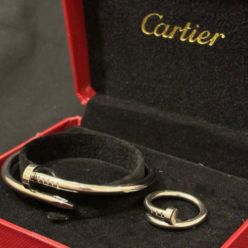 سوار مع خاتم ماركة كارتير بدون ملحقات 